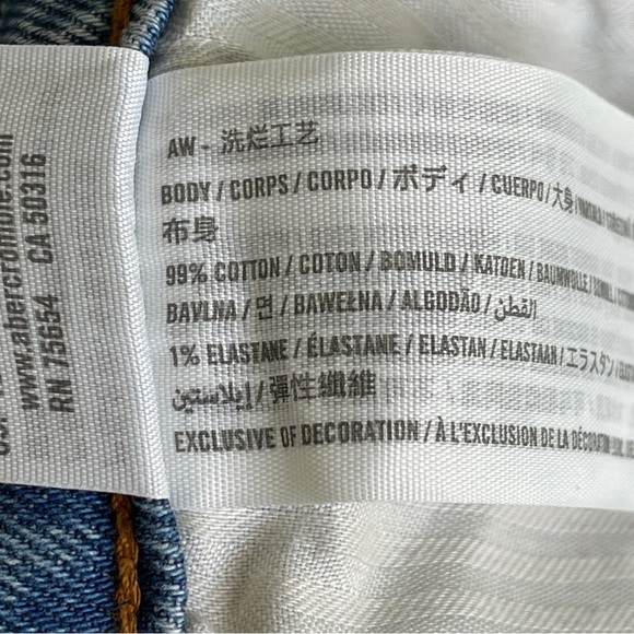 Abercrombie & Fitch The 90's Straight Ultra High Rise Distressed Jeans Size 29 - Picture 8 of 10